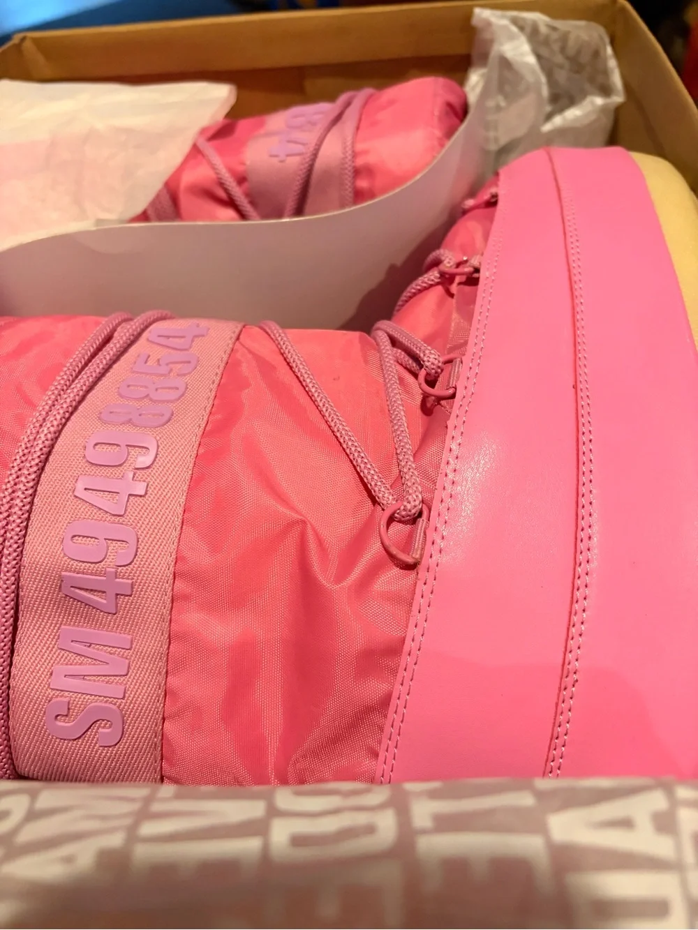Steve Madden Pink Mav Moon Boots NIB size 9/10